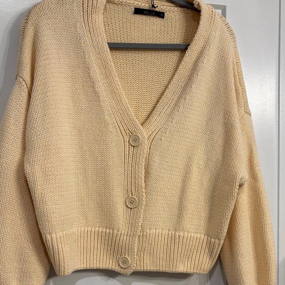 Luxe yellow Button-Front V-Neck Cropped Cardigan
